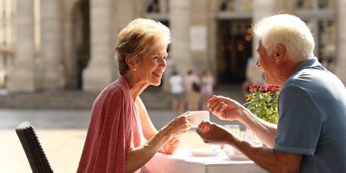 Couple having afternoon tea in Bordeaux